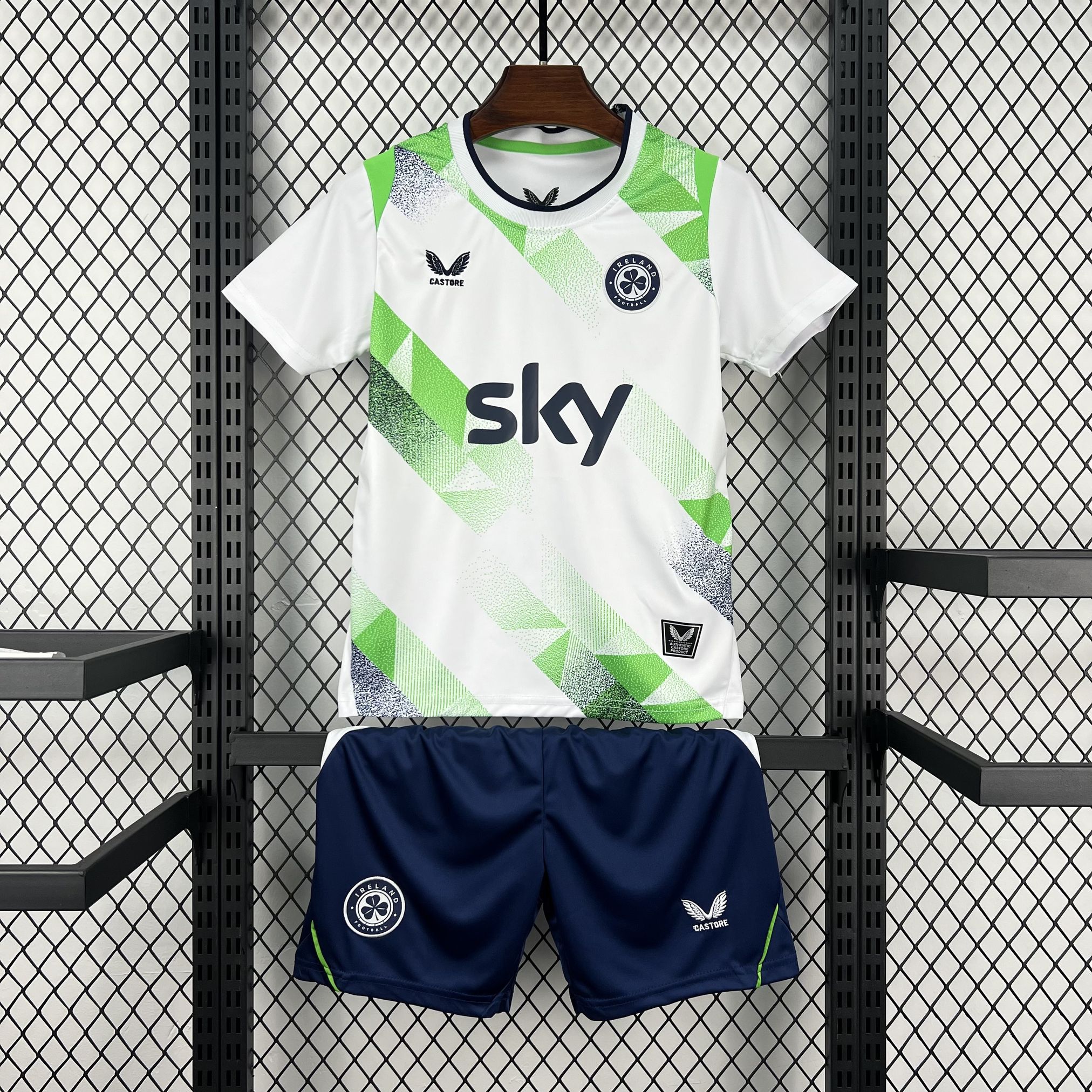 Republic of Ireland Away Kit Kids